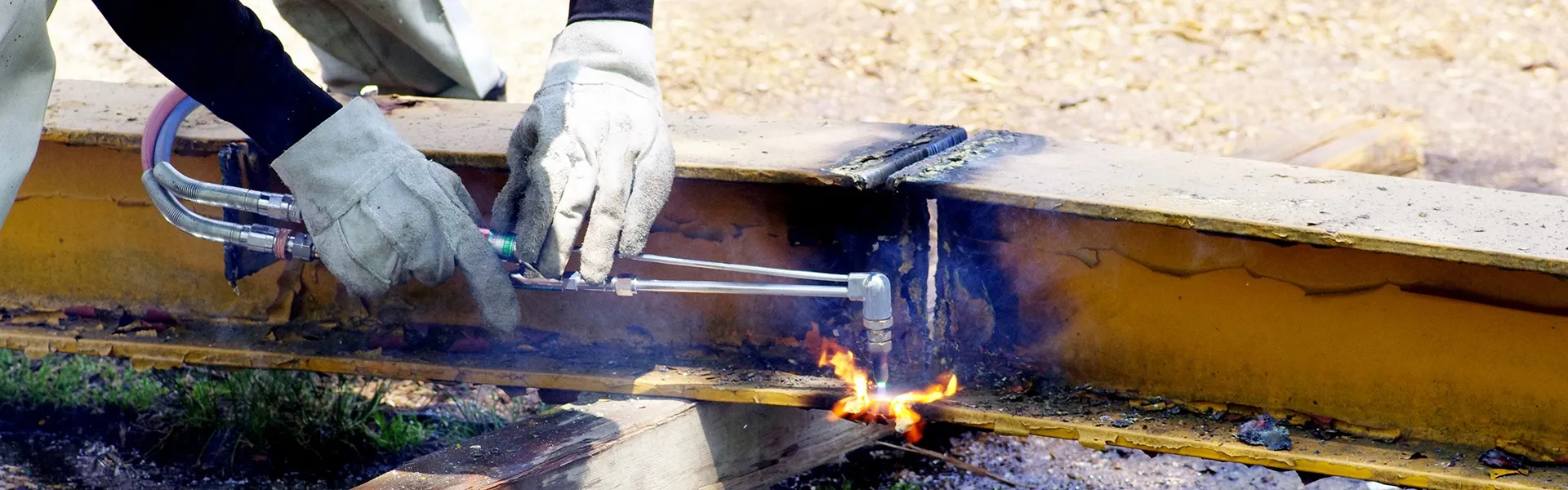 足場工、溶接工の仕事内容ややりがいとは?社長インタビュー(室蘭市の建設・溶接工事の求人なら有限会社ネッツ山口)
